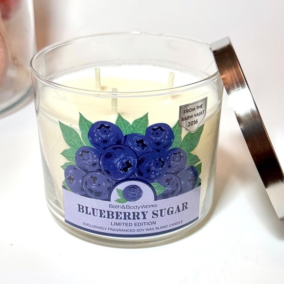 BLUEBERRY SUGAR 3-Wick Candle - Picture 2 of 4